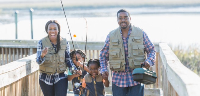 Family fishing in Canada